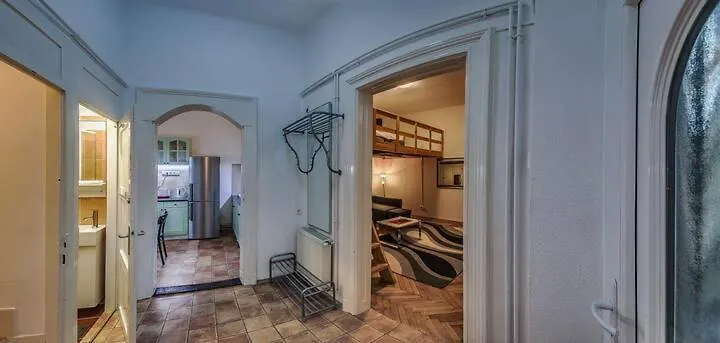 Ac With Free Parking At Acacia St, City Center Budapest Apartamento